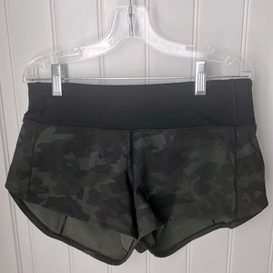 lululemon size 4 speed up lined short 2.5”